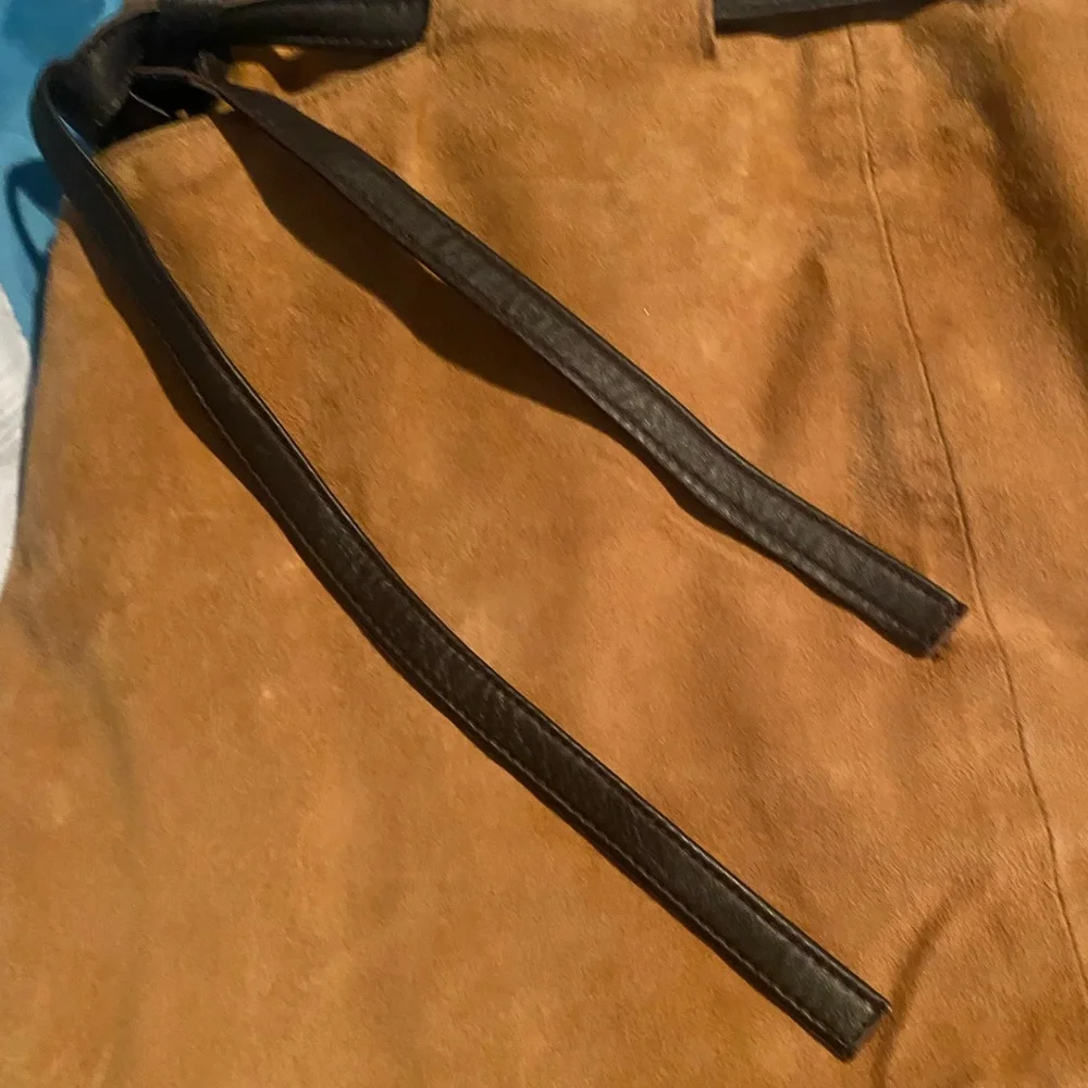 Genuine suede skirt by INC , with pockets and leather leather strip belt .. - Picture 5 of 11